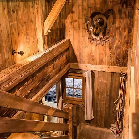 Magnifique Chalet De Style Rustique Irigny